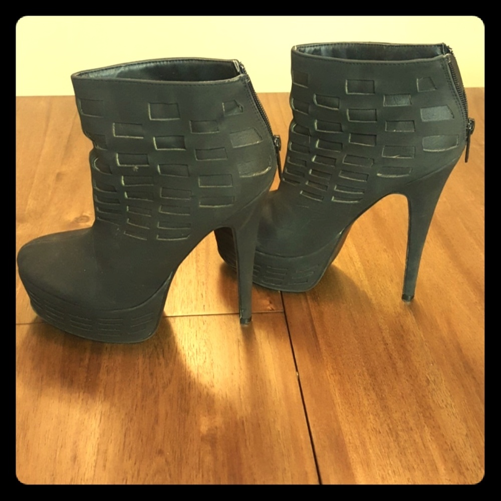 Black Platform Stiletto Ankle Bootie Heels 7.5